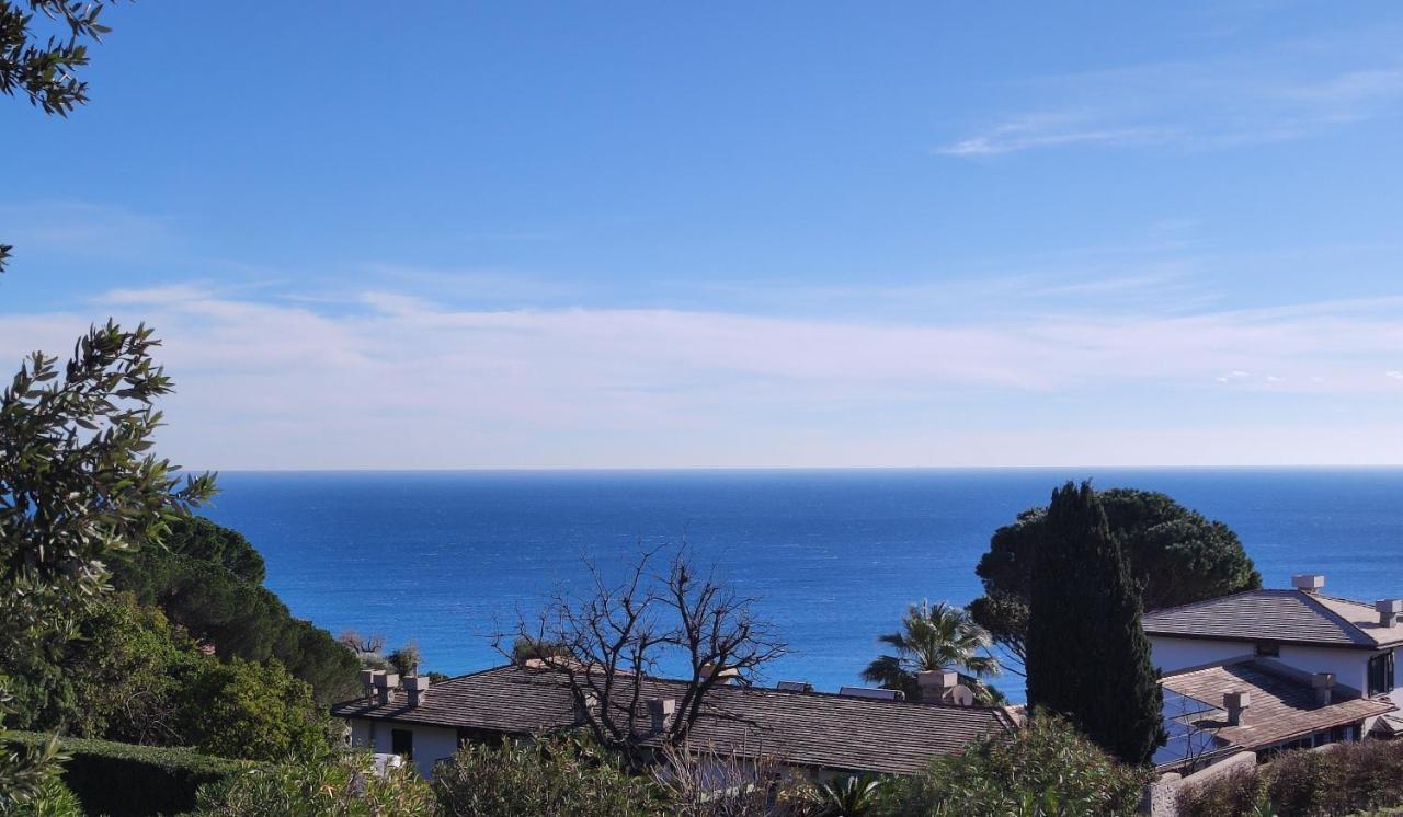 Villa Quadrifoglio อาเรนซาโน ภายนอก รูปภาพ